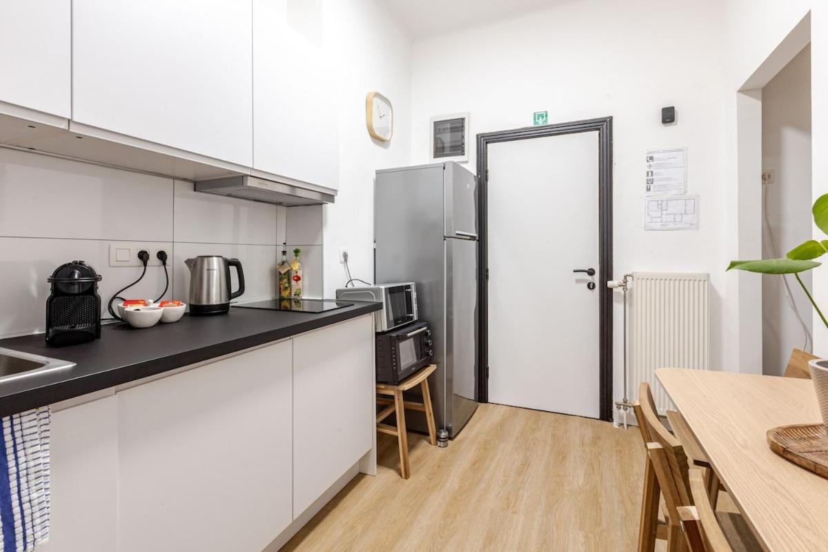 Cosy Appartement Met Tuin In Centrum Antwerpen Gratis Parking Free Parking! Bagian luar foto